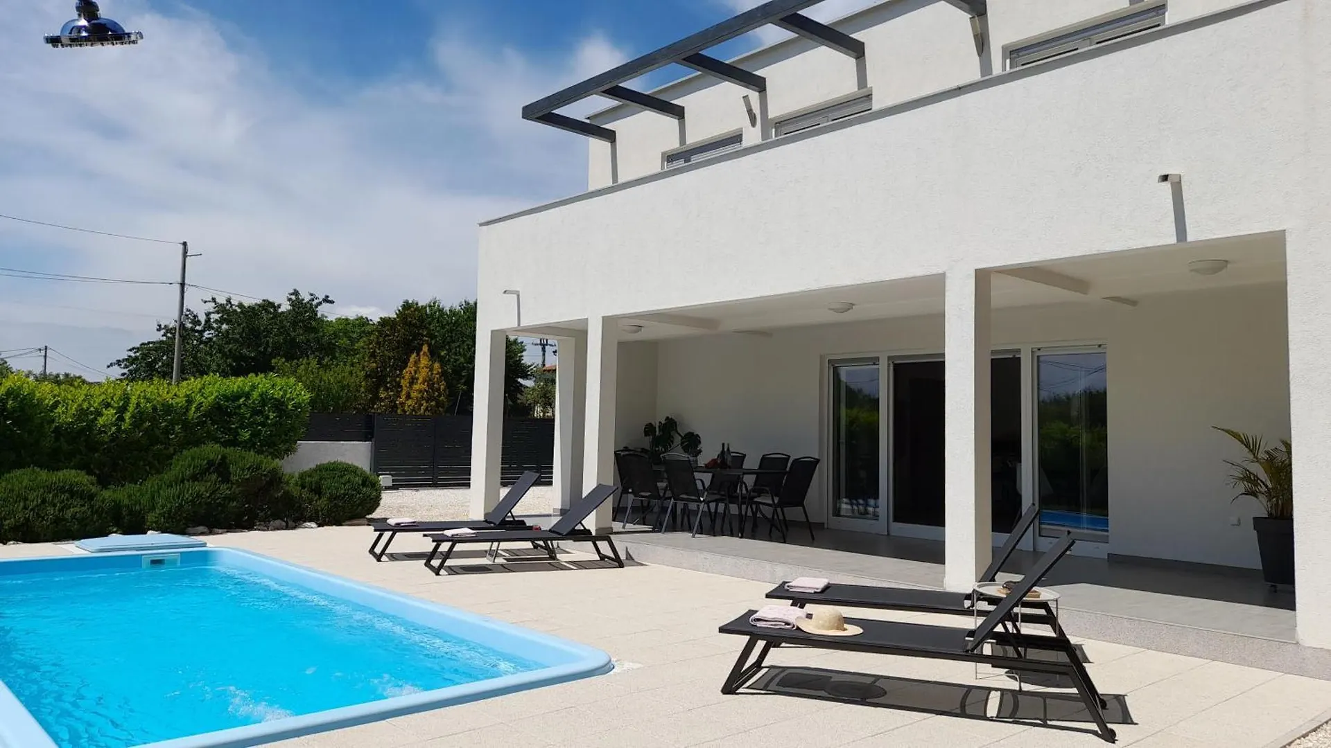 Aria Ferienhaus Mit Pool, In Filipana Feriehus