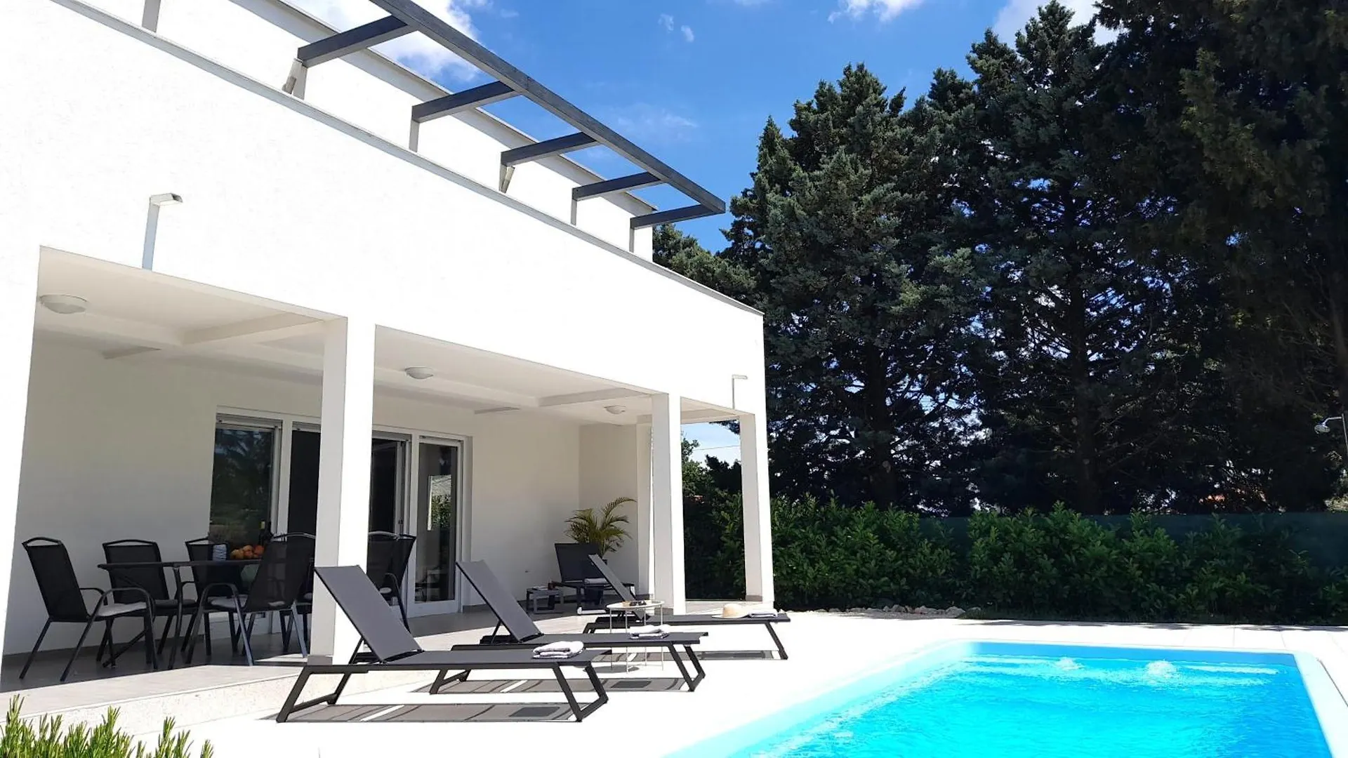 Aria Ferienhaus Mit Pool, In Filipana