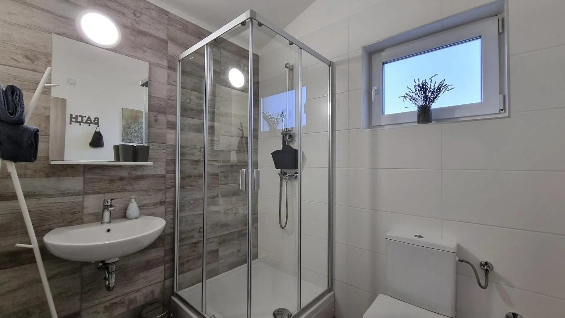 Aria Ferienhaus Mit Pool, In Filipana Holiday home
